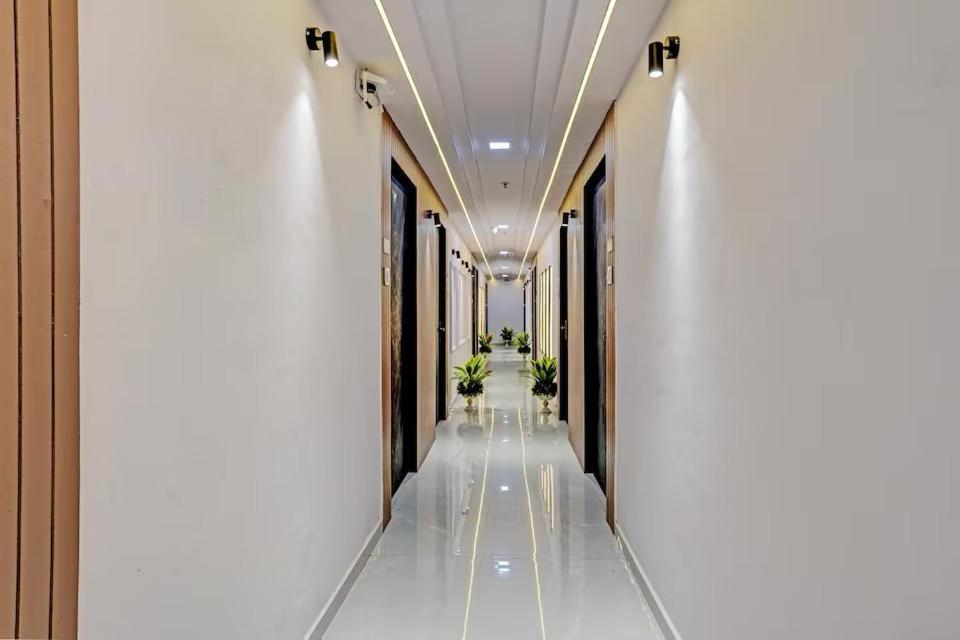 Hotel Star Galaxy Surat Exterior photo
